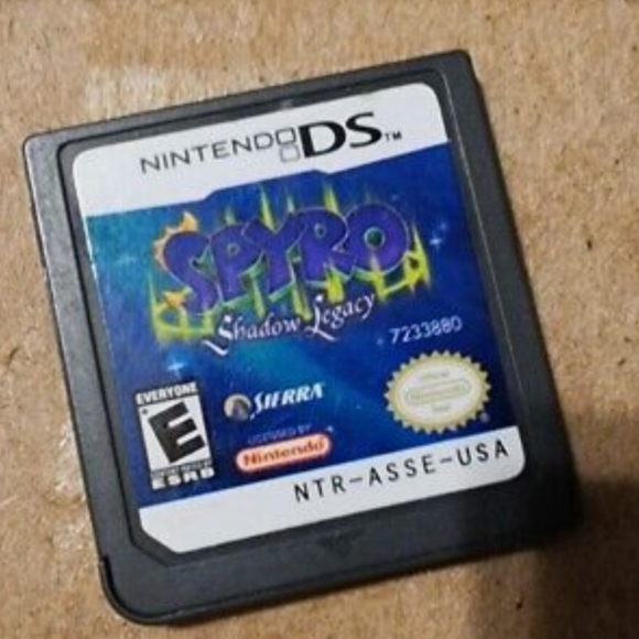Spyro Shadow Legacy Nintendo DS Game - No Case or Booklet - Picture 1 of 1